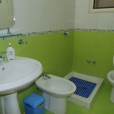 Vila Tate Hotel *